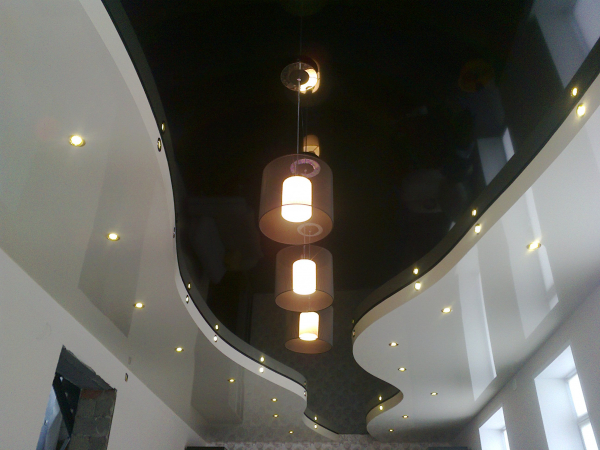 Закажите натяжной потолок  и получите светильники в подарок!