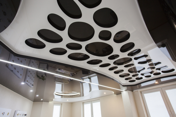 Закажите натяжной потолок  и получите светильники в подарок!