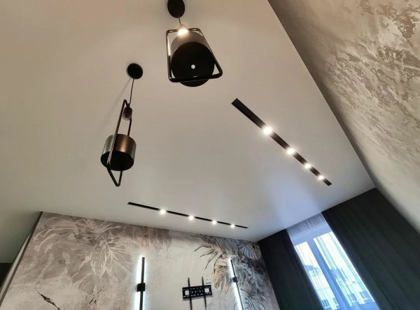 Бесщелевые натяжные потолки в Липецке