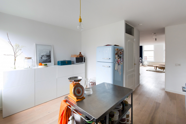 Натяжной потолок на кухне